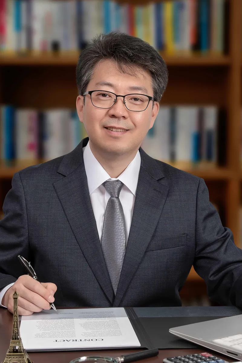 Michael Rodriguez 肖像
